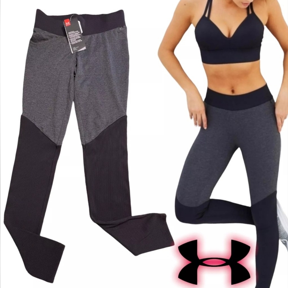 UA Women's Ribbed Compression Legging sz med